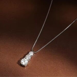 New .925 Three Stone Pendant